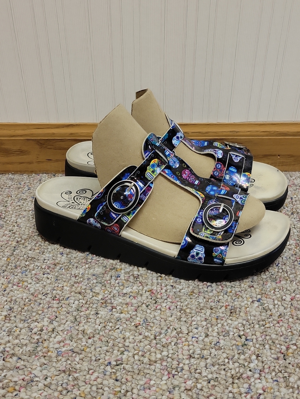 Allegra Vita T Strap Sugar Skulls Slide Sandals Sz 41 (US 10.5-11) Summer